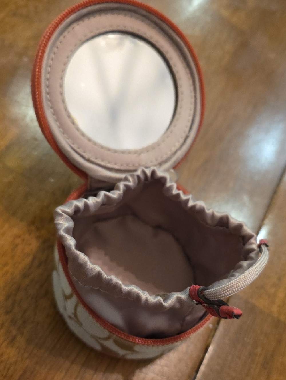 Coach Tan Signature Round Jewelry Case with Pink Trim - Picture 2 of 7